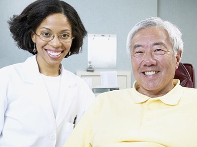cosmetic dentist